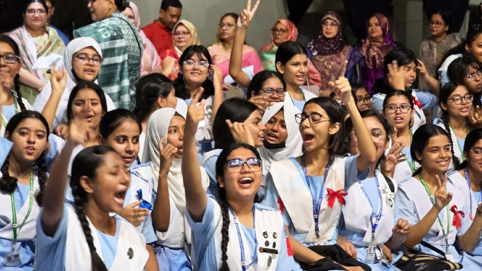 এসএসসি ফল ২০২৬ প্রকাশ, পাসের হার ৬২.২৫ শতাংশ; জিপিএ-৫ পেয়েছে ১ লাখ ১৬ হাজার ৬৭৬ জন