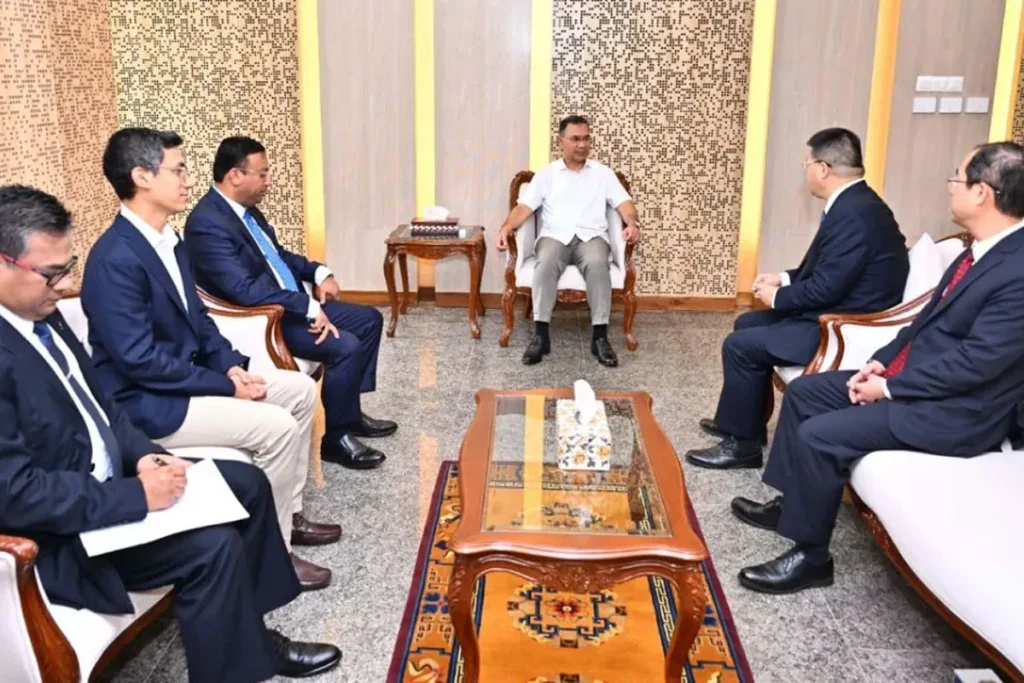 বিশ্বনেতাদের সঙ্গে তারেক রহমানের বৈঠক, বাংলাদেশের অংশগ্রহণ নিয়ে যা বললেন হুমায়ুন কবির 1 বিশ্বনেতাদের সঙ্গে তারেক রহমানের বৈঠক, বাংলাদেশের অংশগ্রহণ নিয়ে যা বললেন হুমায়ুন কবির