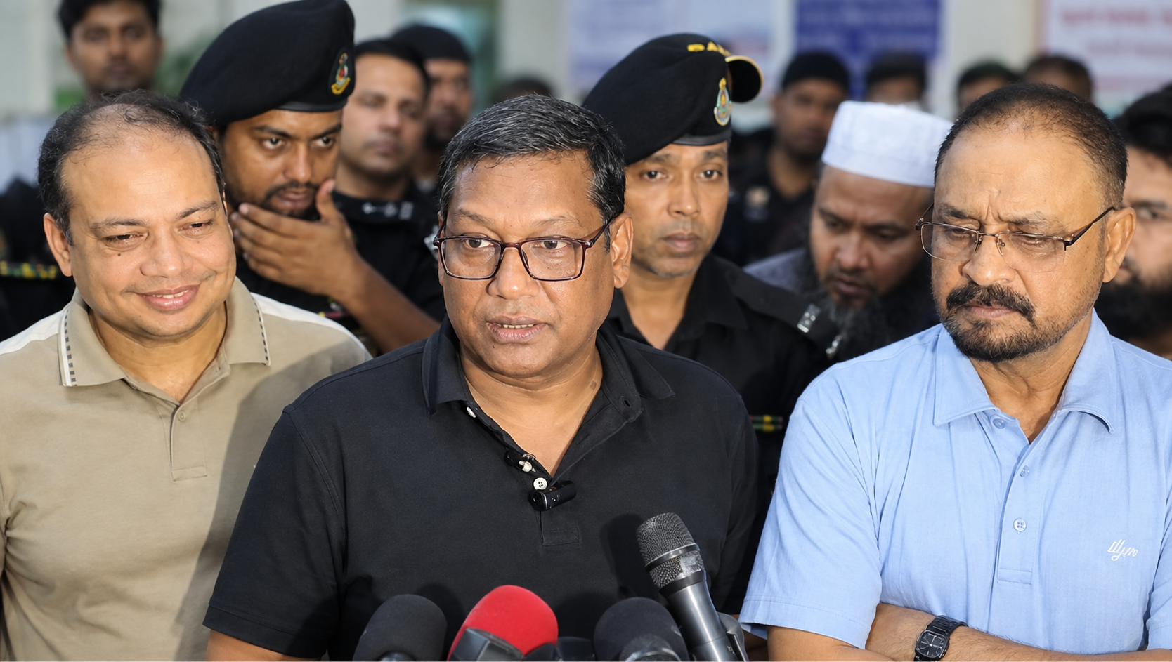 ময়মনসিংহ মেডিকেলে আগুন: চার মৃত্যু, পদদলিত হয়ে মৃত্যুর প্রমাণ নেই
