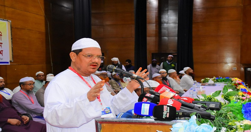 চাঁদাবাজি-সন্ত্রাস নিয়ে সরকারের সমালোচনা, যা বললেন চরমোনাই পীর
